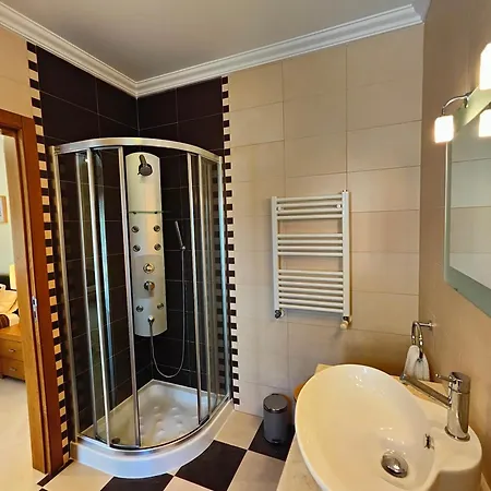 Limoeiro Villa Salir de Porto