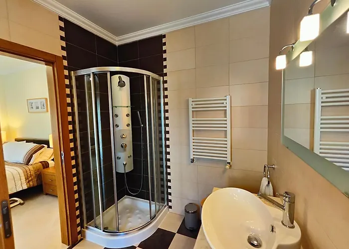 Limoeiro Villa Salir de Porto